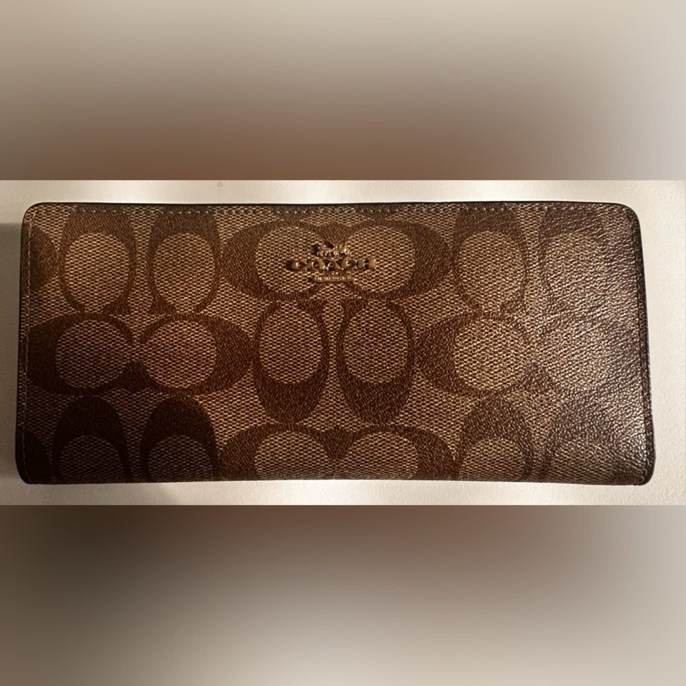 Coach Wallet - Picture 1 of 4